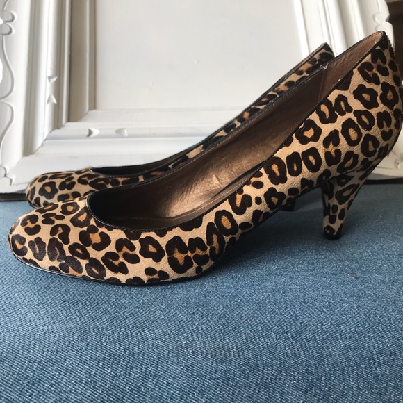 Steve Madden Leopard Print Pony Hair Pump - Picture 3 of 8